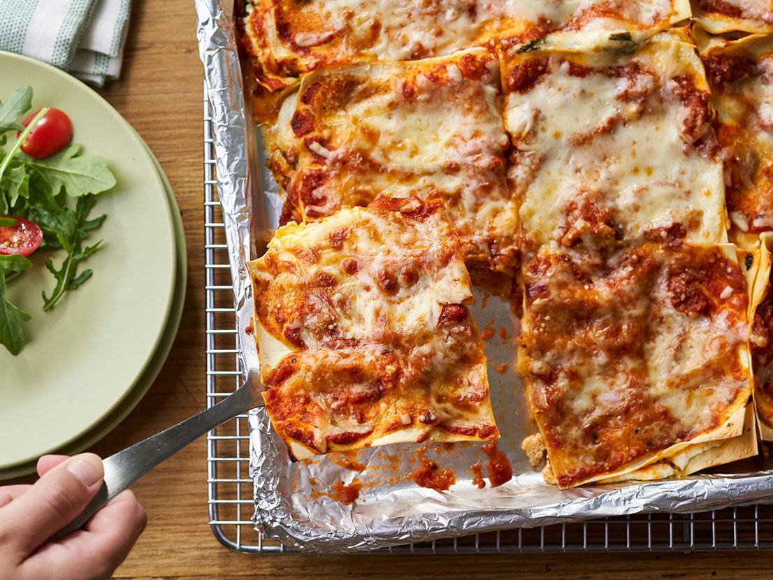 https://www.campbells.com/prego/wp-content/uploads/2021/07/Easy-Sheet-Pan-Lasagna_card-1106x830.jpg