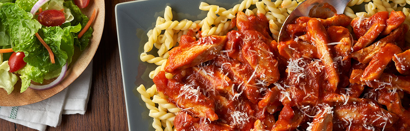 Quick & Easy Chicken Marinara with Pasta | Prego® Sauces