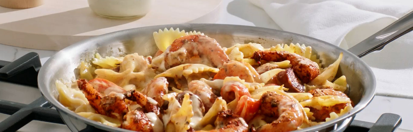 Skillet Cajun Shrimp Alfredo | Prego® Sauces