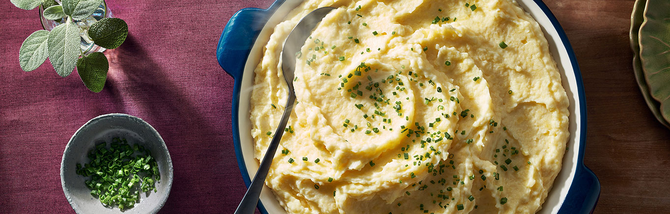 Sour Cream & Chive Mashed Potatoes | Swanson® Recipes