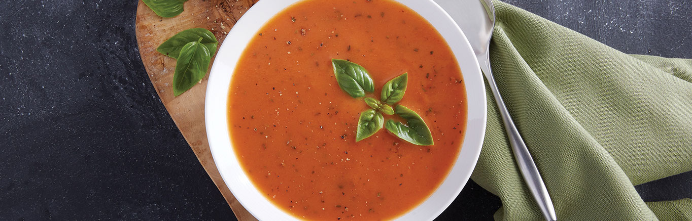 Rich and Creamy Tomato Basil Soup Recipe