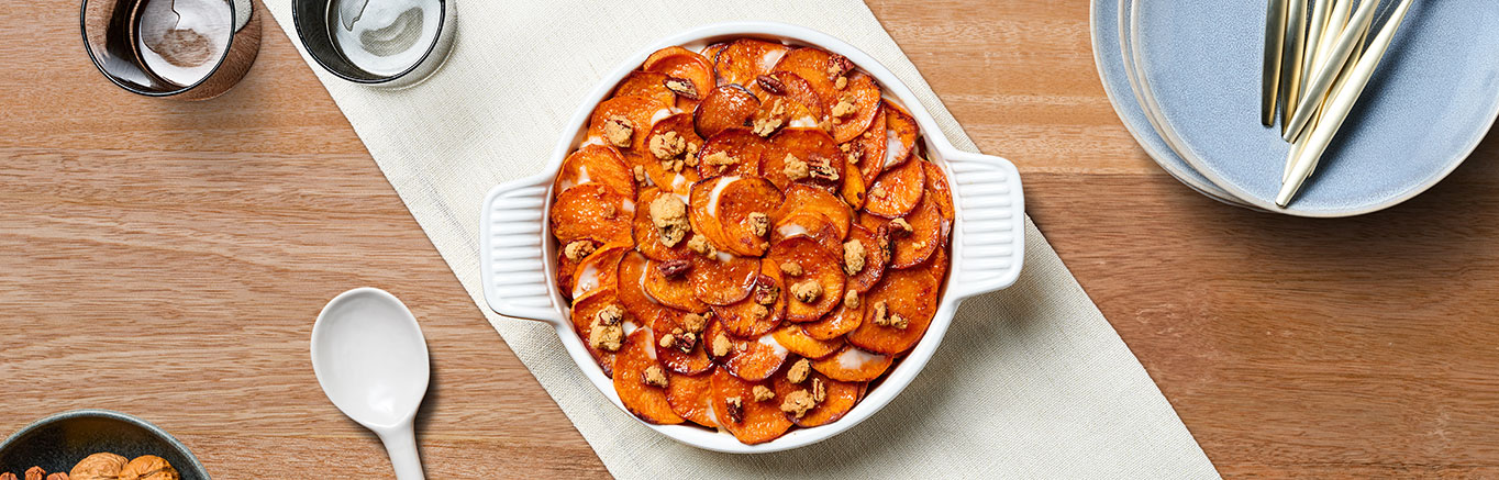 https://www.campbells.com/wp-content/uploads/2022/09/Streusel-Topped-Sweet-Potatoes_wide.jpg