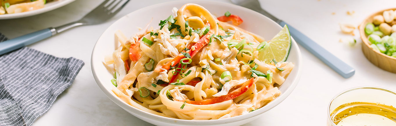 https://www.campbells.com/wp-content/uploads/2023/05/Gluten-Free-Spicy-Peanut-Noodles-with-Chicken_wide.jpg